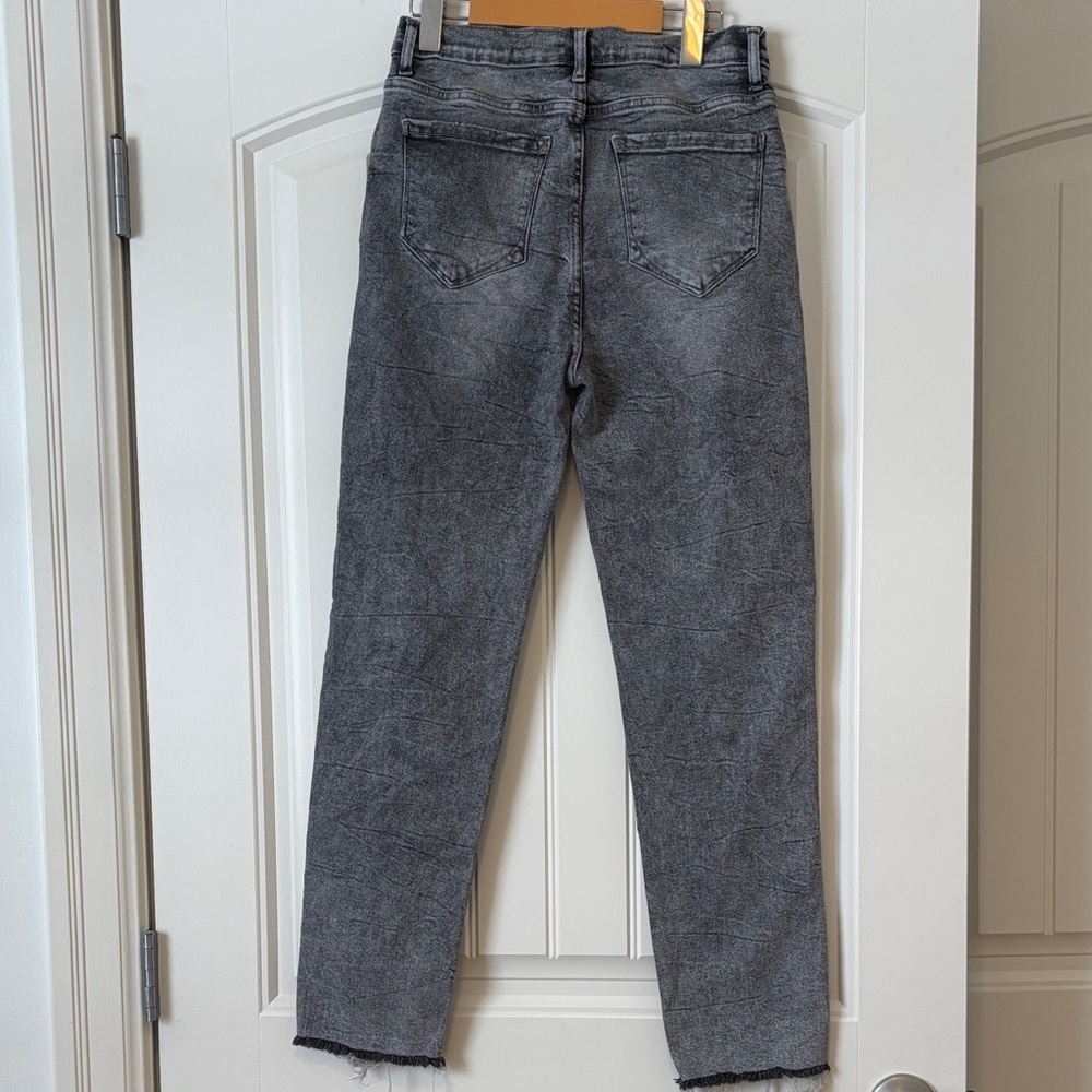 Kensie Charcoal Denim Jeans. Raw Hem. SZ 8 - Picture 4 of 12